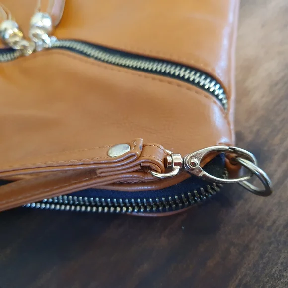 Brown Clutch with Gold Tassels ✨️ - Picture 4 of 8